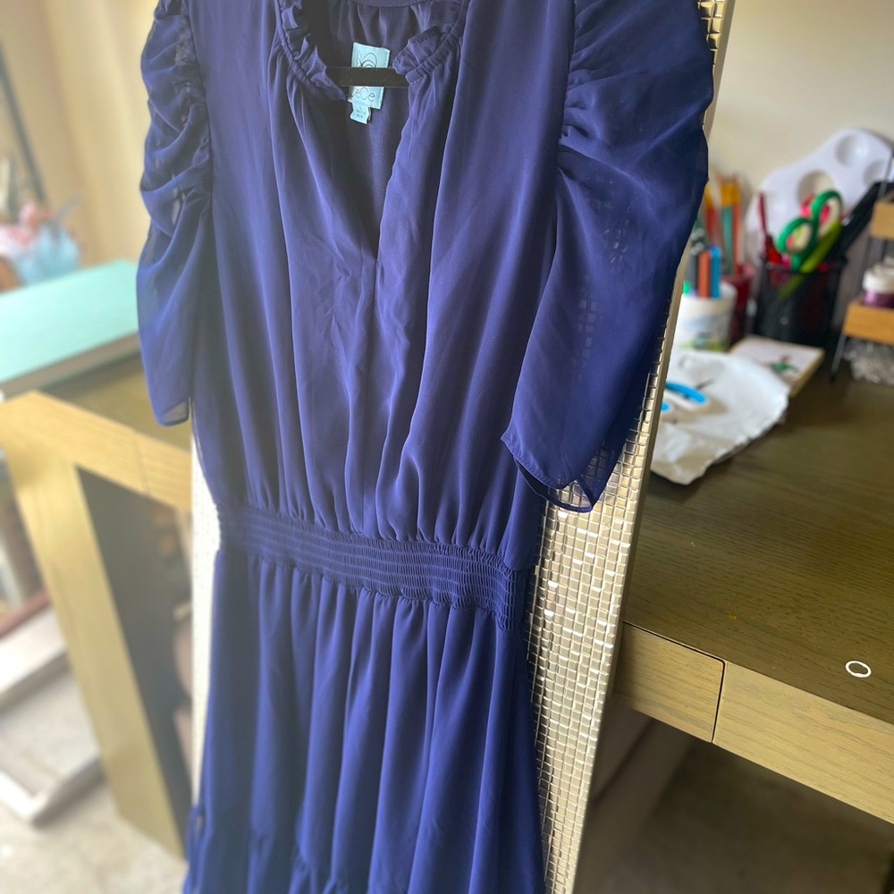 🌸 Stunning CeCe Blue Dress 👑 | Flowy, Flattering & Versatile - Picture 4 of 5